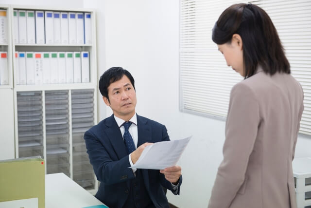 副業がバレた女性FP